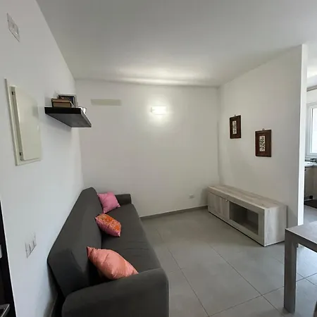 Apartment Cosy And Spacious Flat With Private Parking Space *