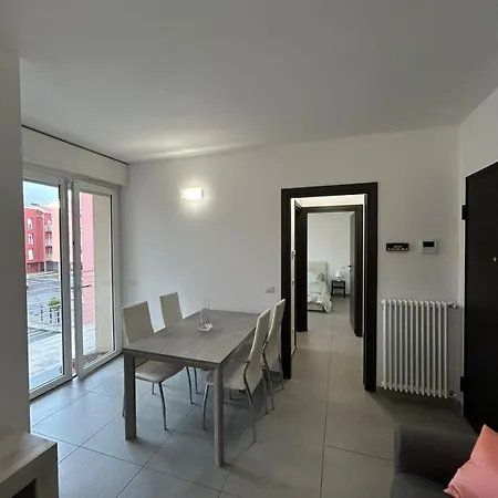 Apartment Cosy And Spacious Flat With Private Parking Space *
